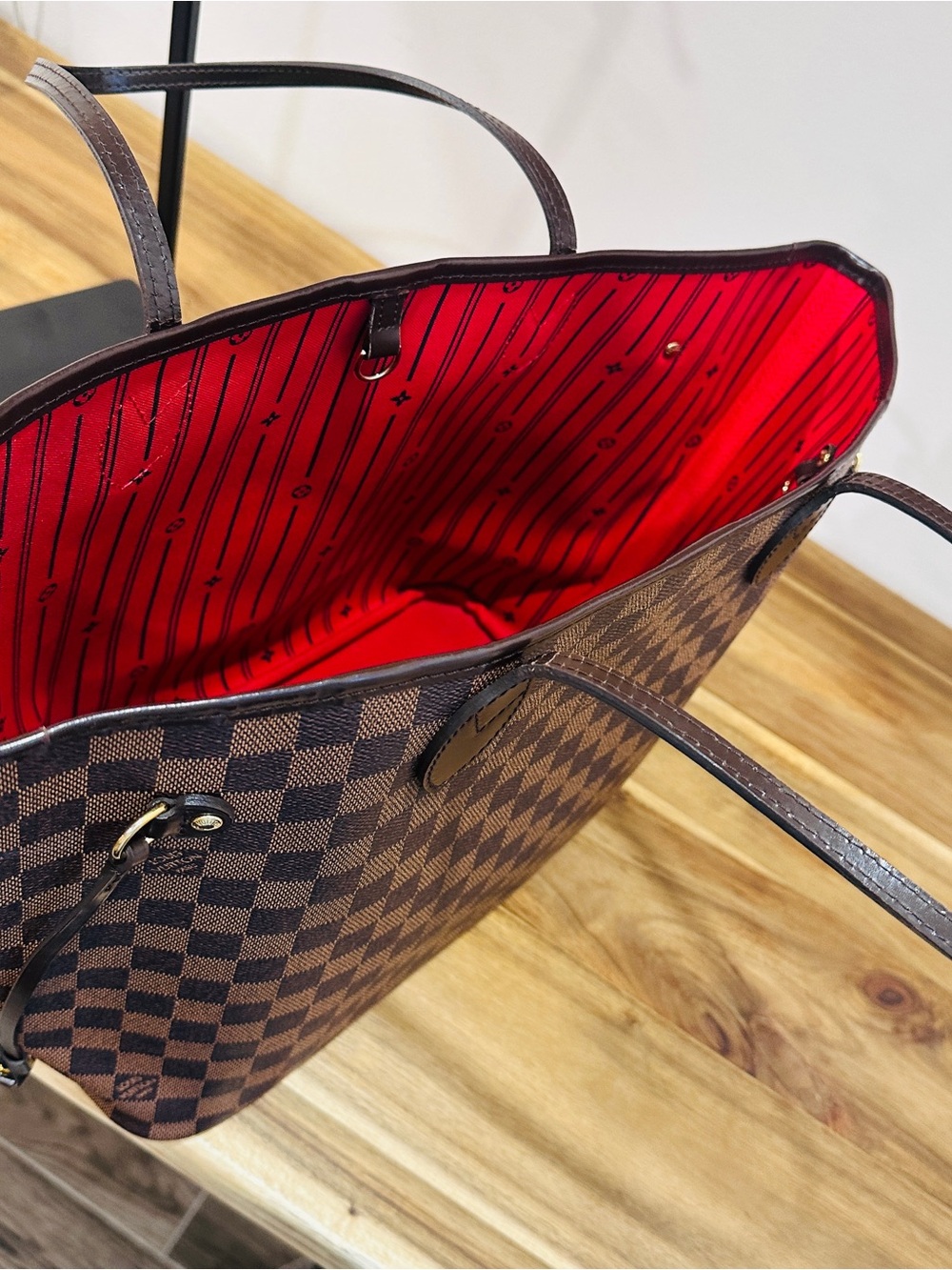 Louis Vuitton Neverfull MM - Damier Ebene - Picture 10 of 16